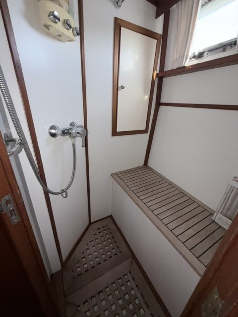 2003 Grand Banks Flybridge Motor Yacht - Image 23