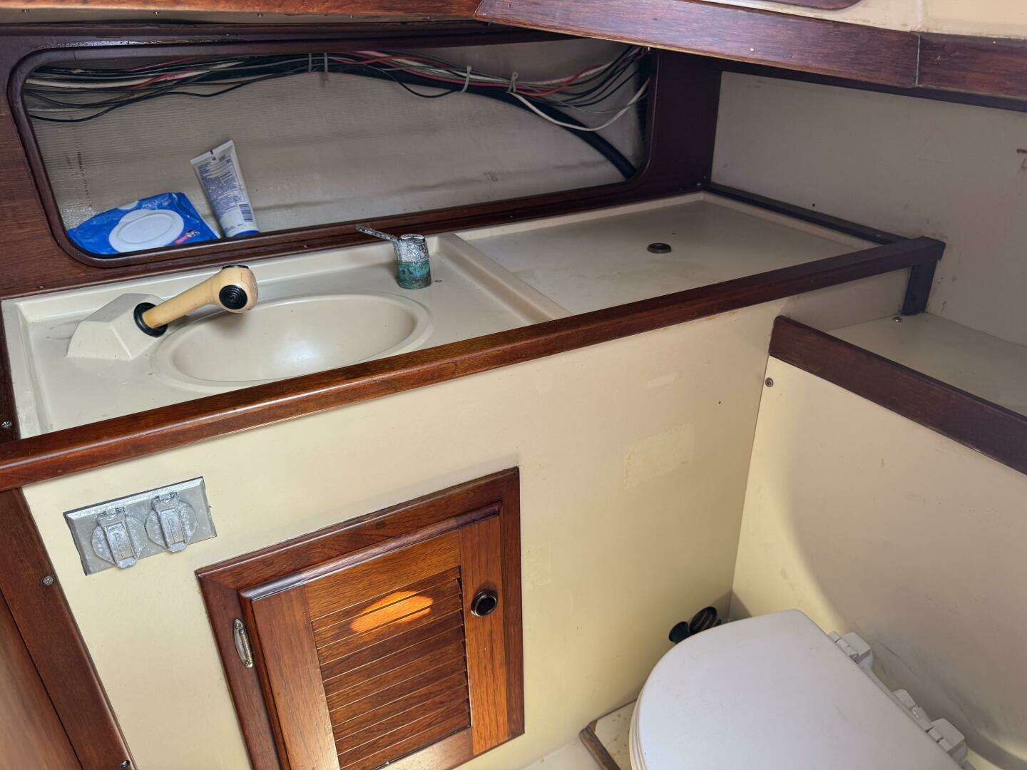 1987 Frers 30 - Image 38
