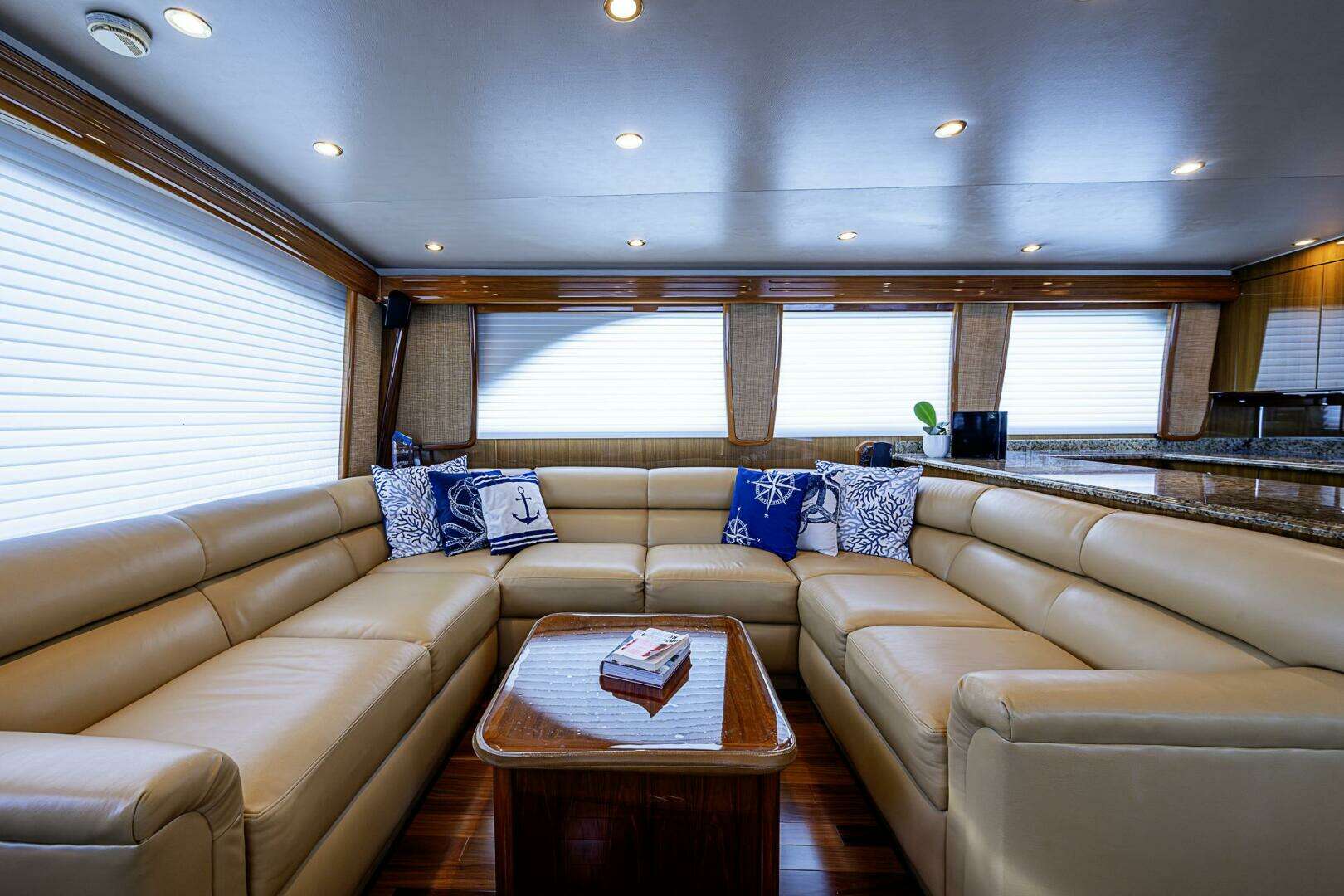 2007 Viking 64 Convertible - Image 8