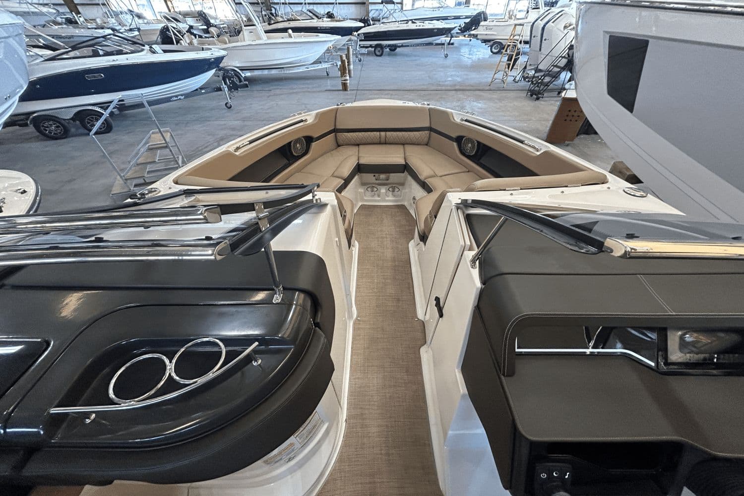 2017 Sea Ray SLX 250 - 17