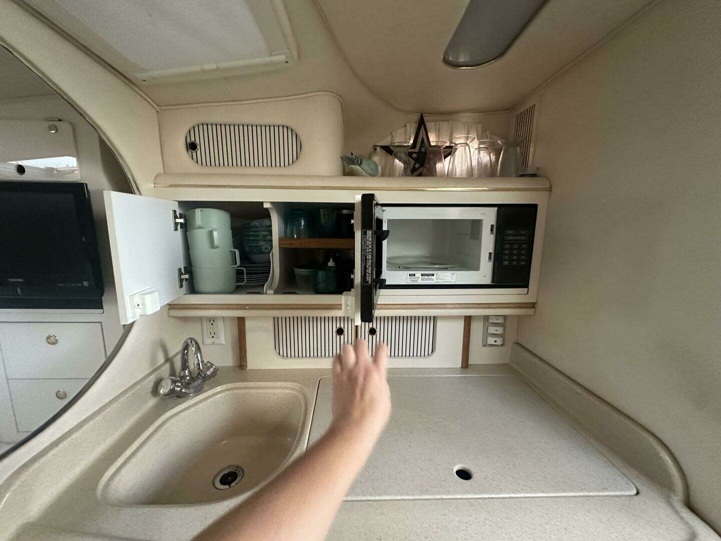 2000 Sea Ray 290 - Image 26