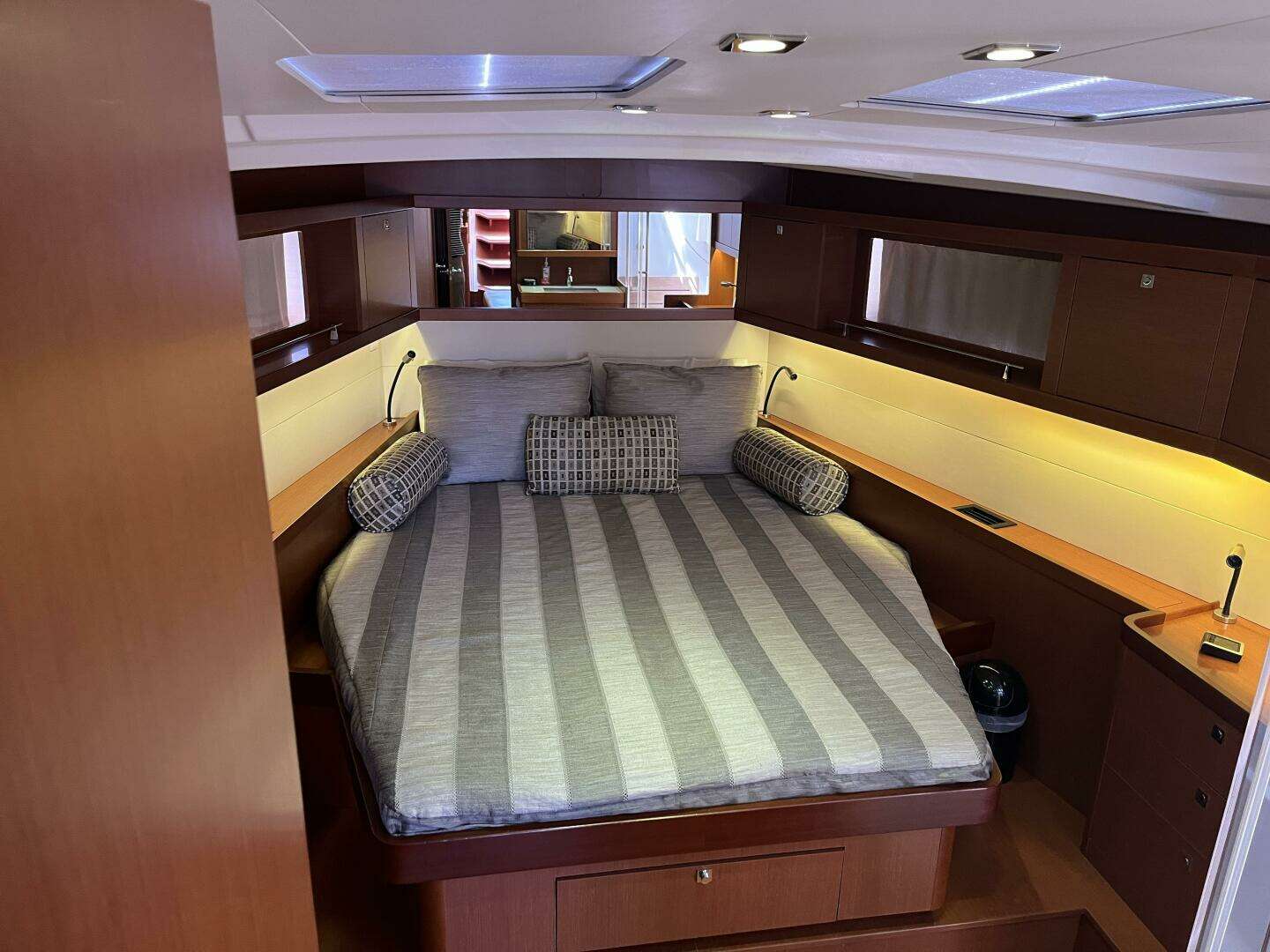 2013 Beneteau Oceanis 48 - Image 41