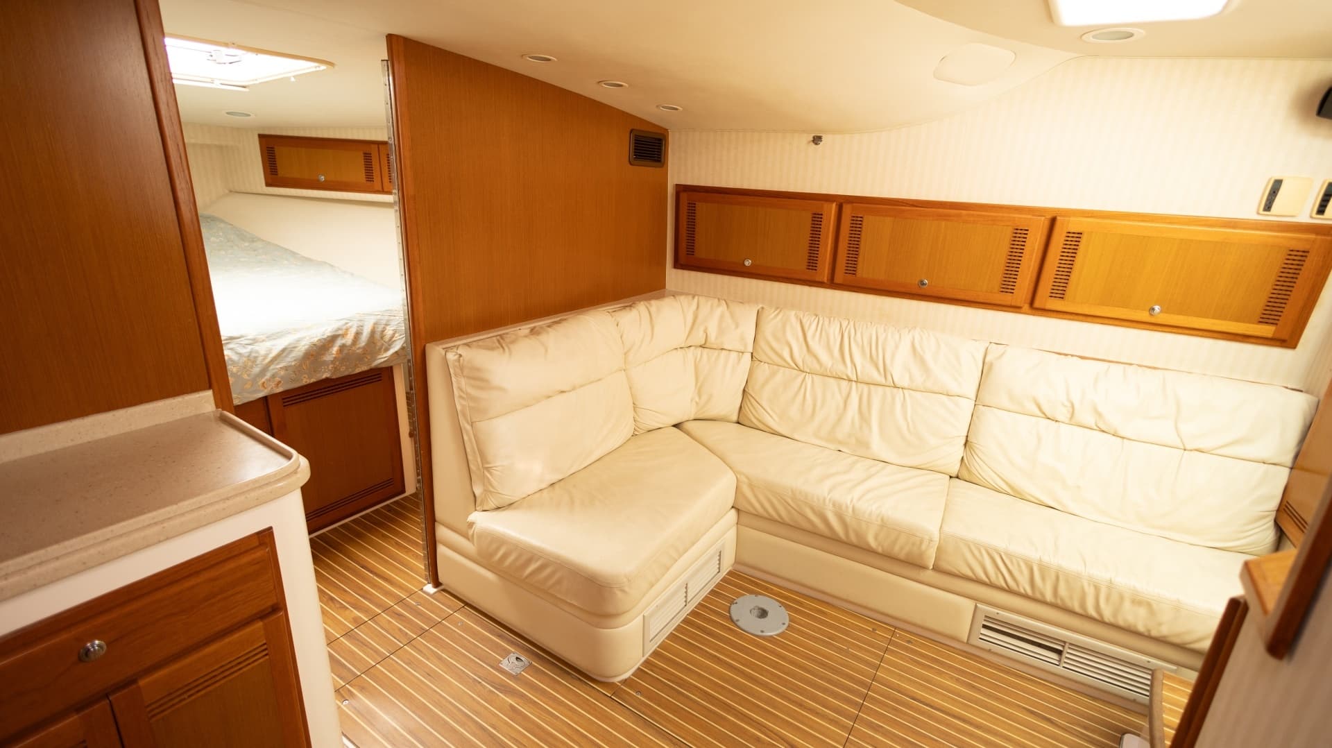 2005 Cabo 40 Hardtop Express - Image 46