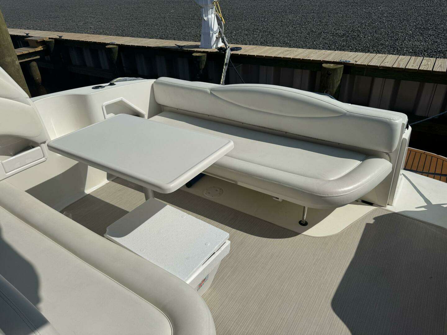 2002 Sea Ray 360 Sundancer - Image 6