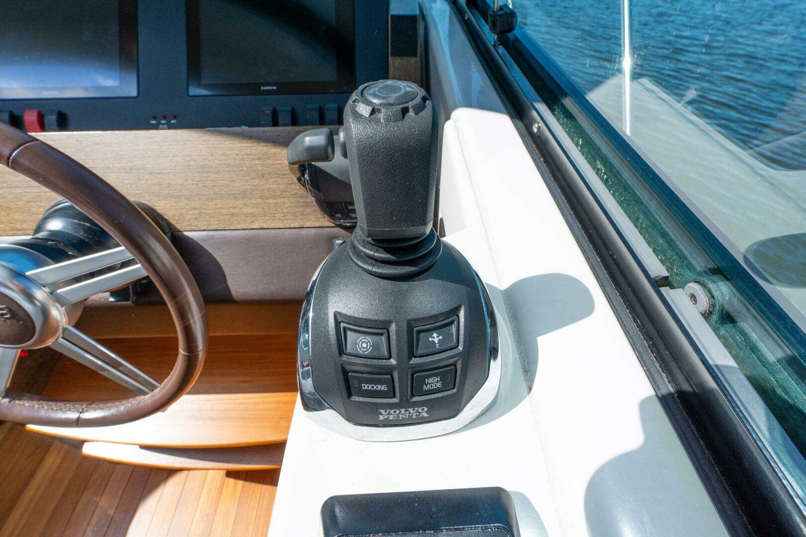 2015 Tiara Yachts 44 Coupe - Image 7