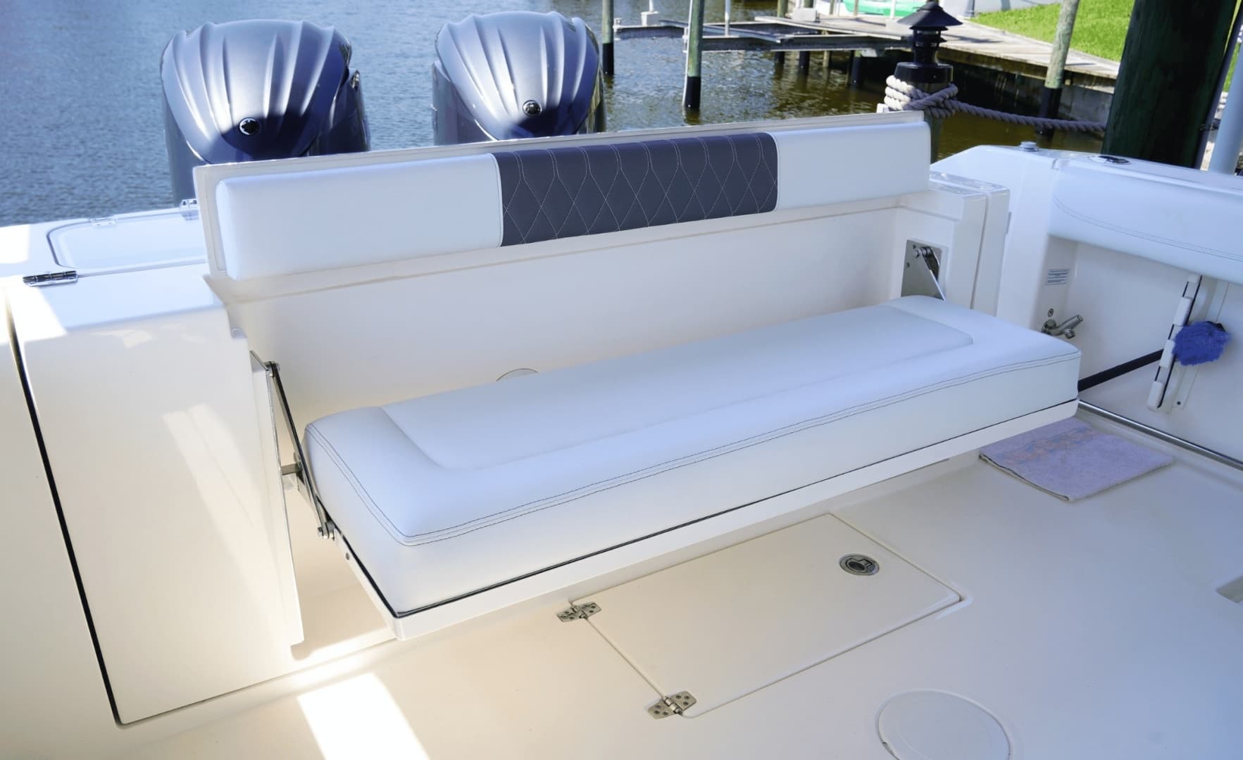 2023 Cobia 320CC - Image 16