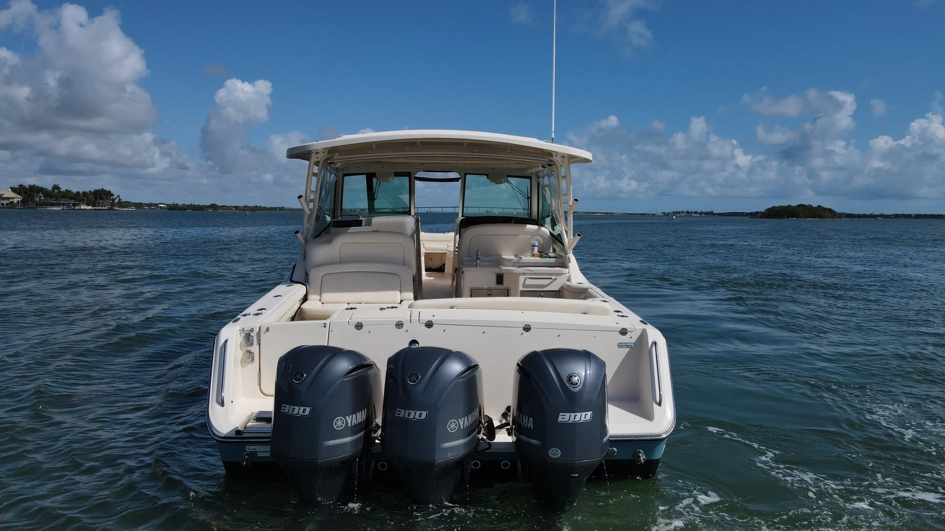 2019 Grady-White Freedom 375 - Image 3
