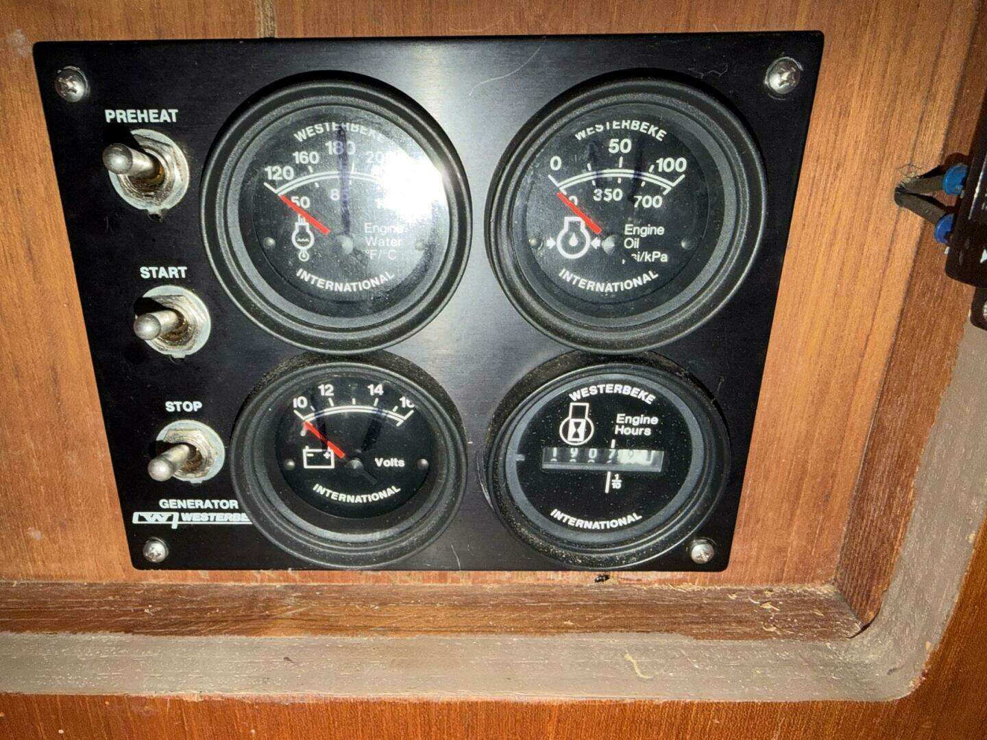 1987 Viking 44 Motor Yacht - Image 81