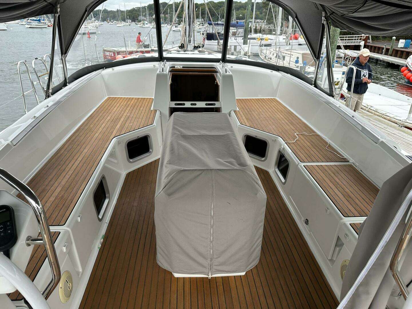 2020 Jeanneau 54 - Image 15