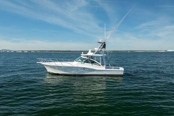 2018 Albemarle 41 Express - Image 1