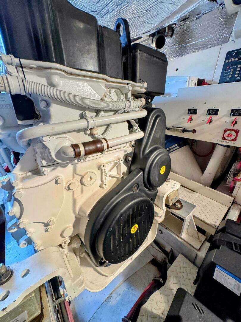 2005 Cruisers Yachts 540 Express - Image 71