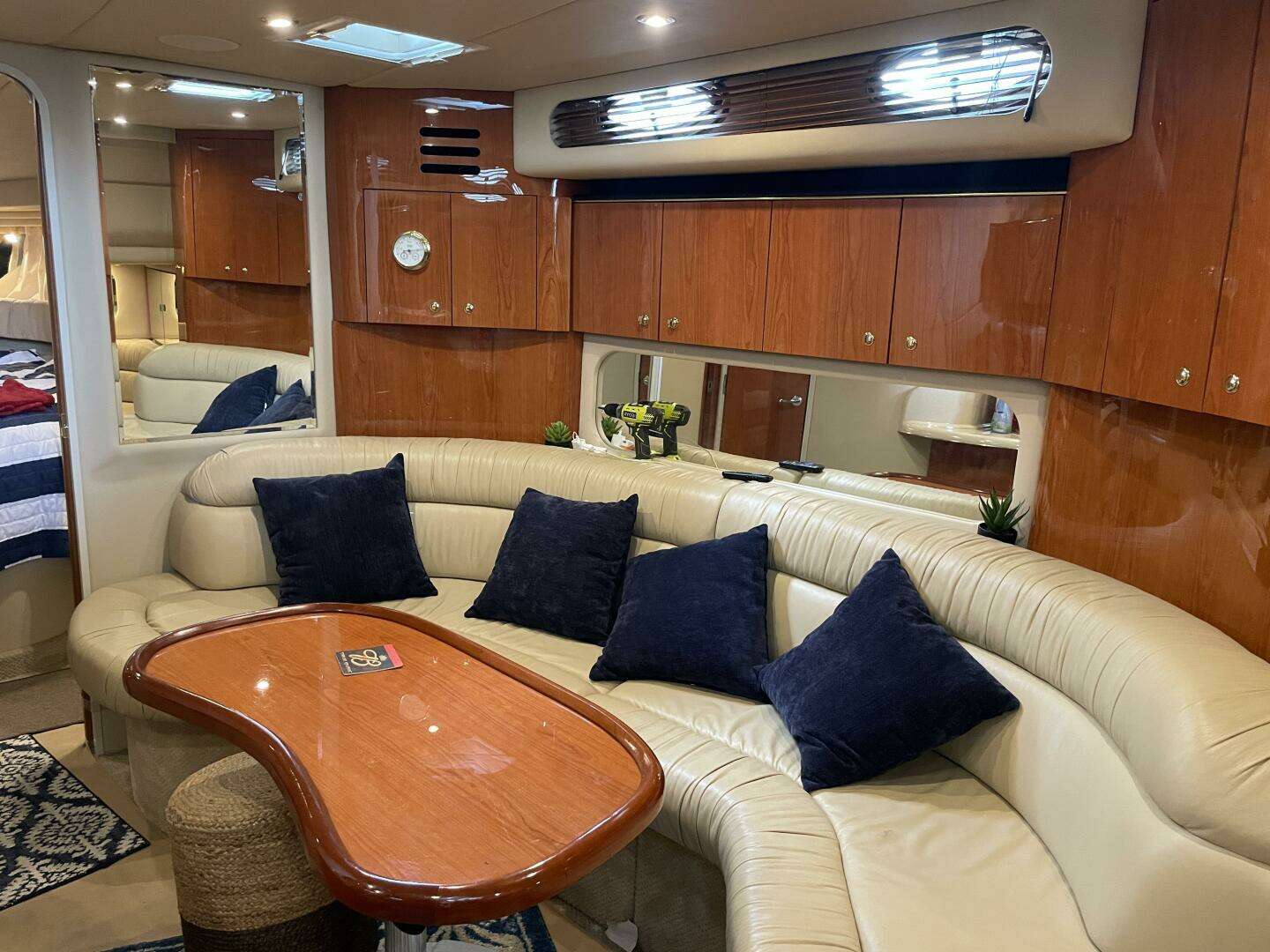 2001 Sea Ray 380 Sundancer - Image 23