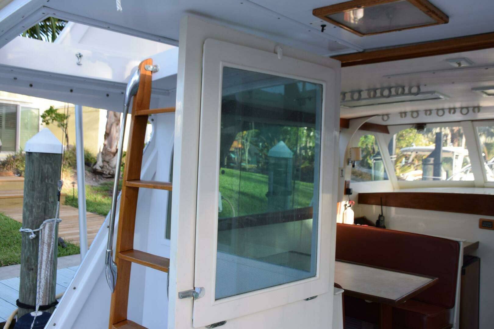 1982 Whiticar Flybridge Convertible - Image 8