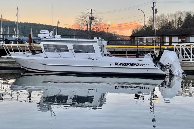 2021 KingFisher 3025 Destination