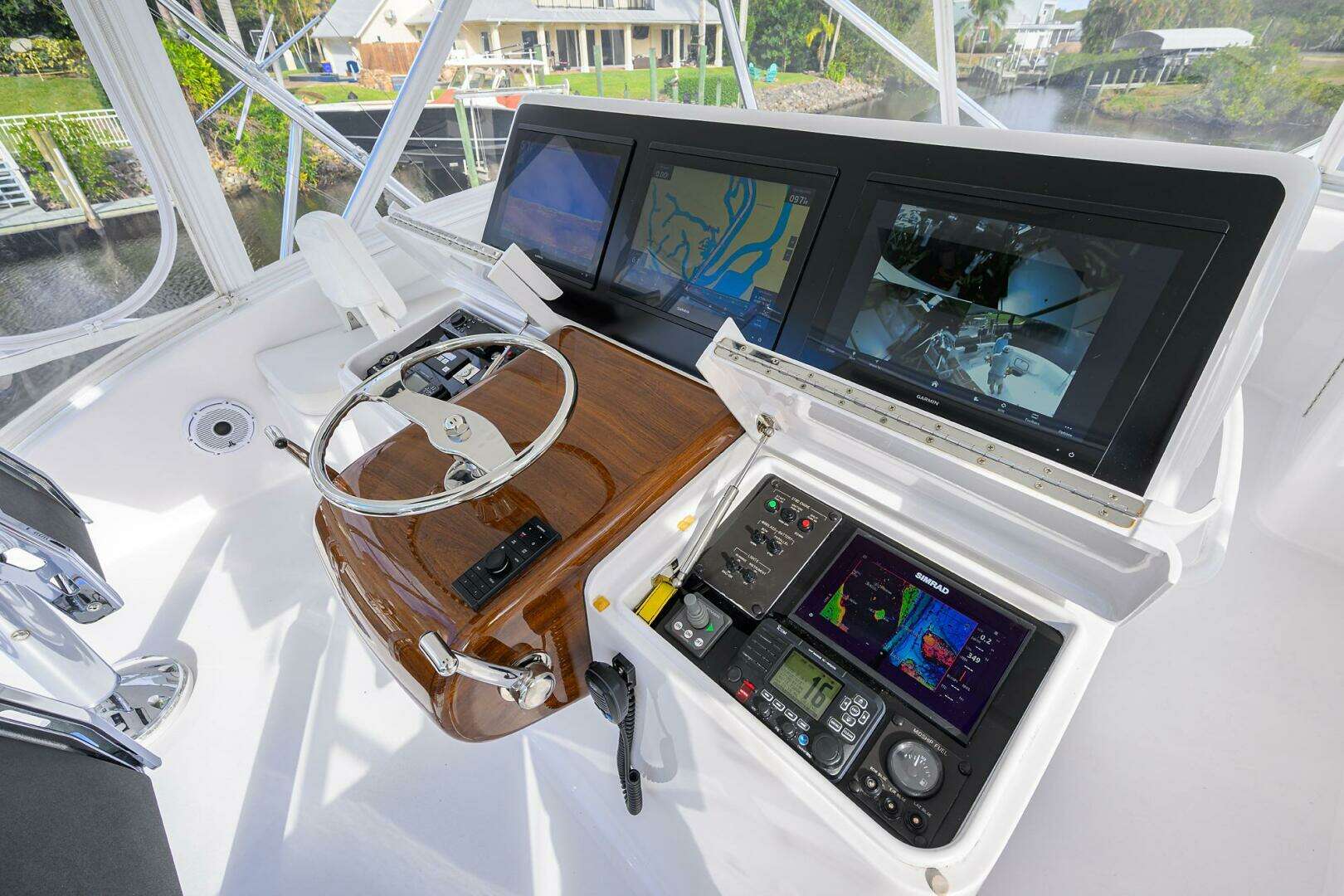 2013 Hatteras GT63 - Image 25