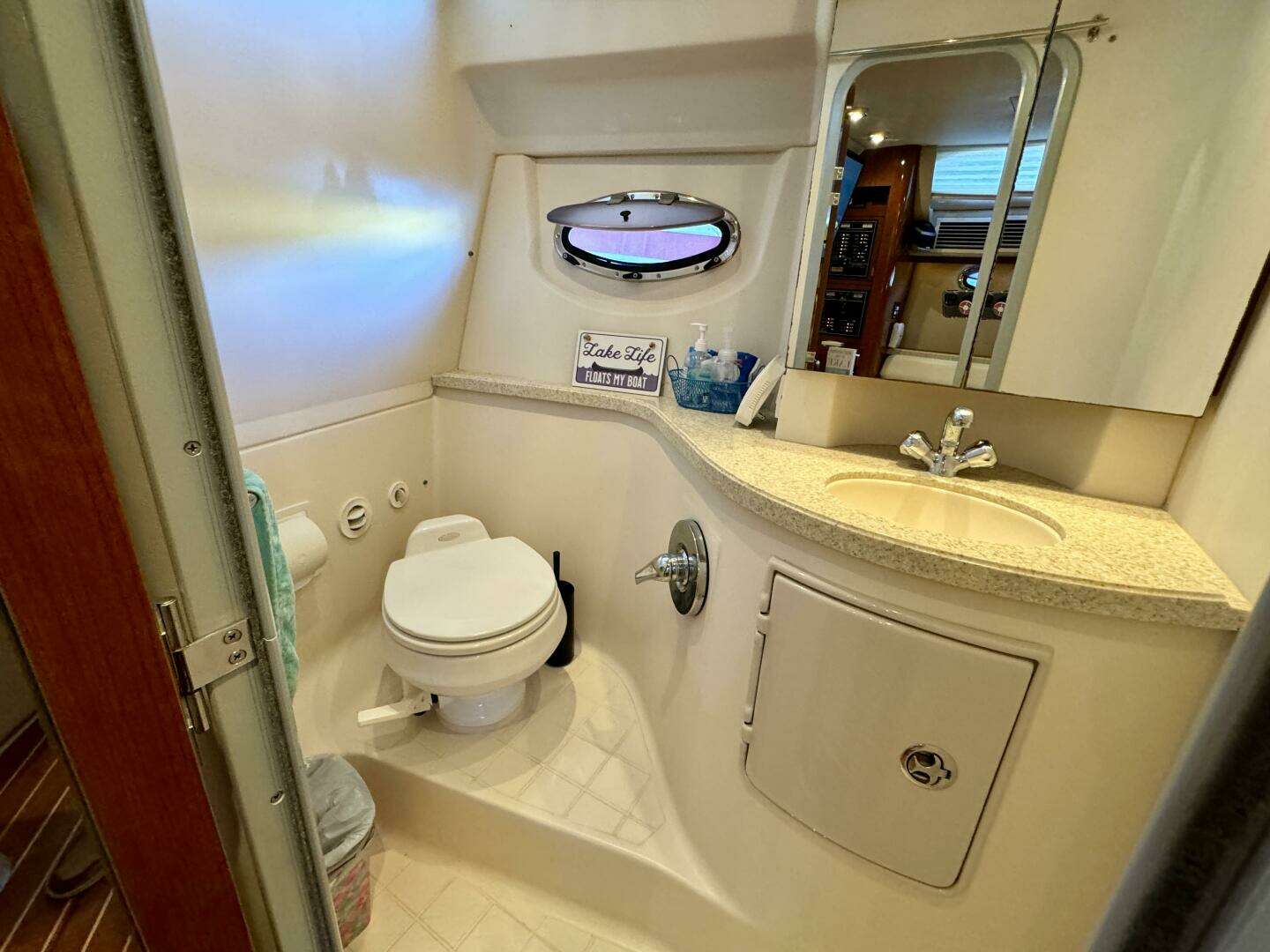 2006 Regal 3360 Window Express - Image 66