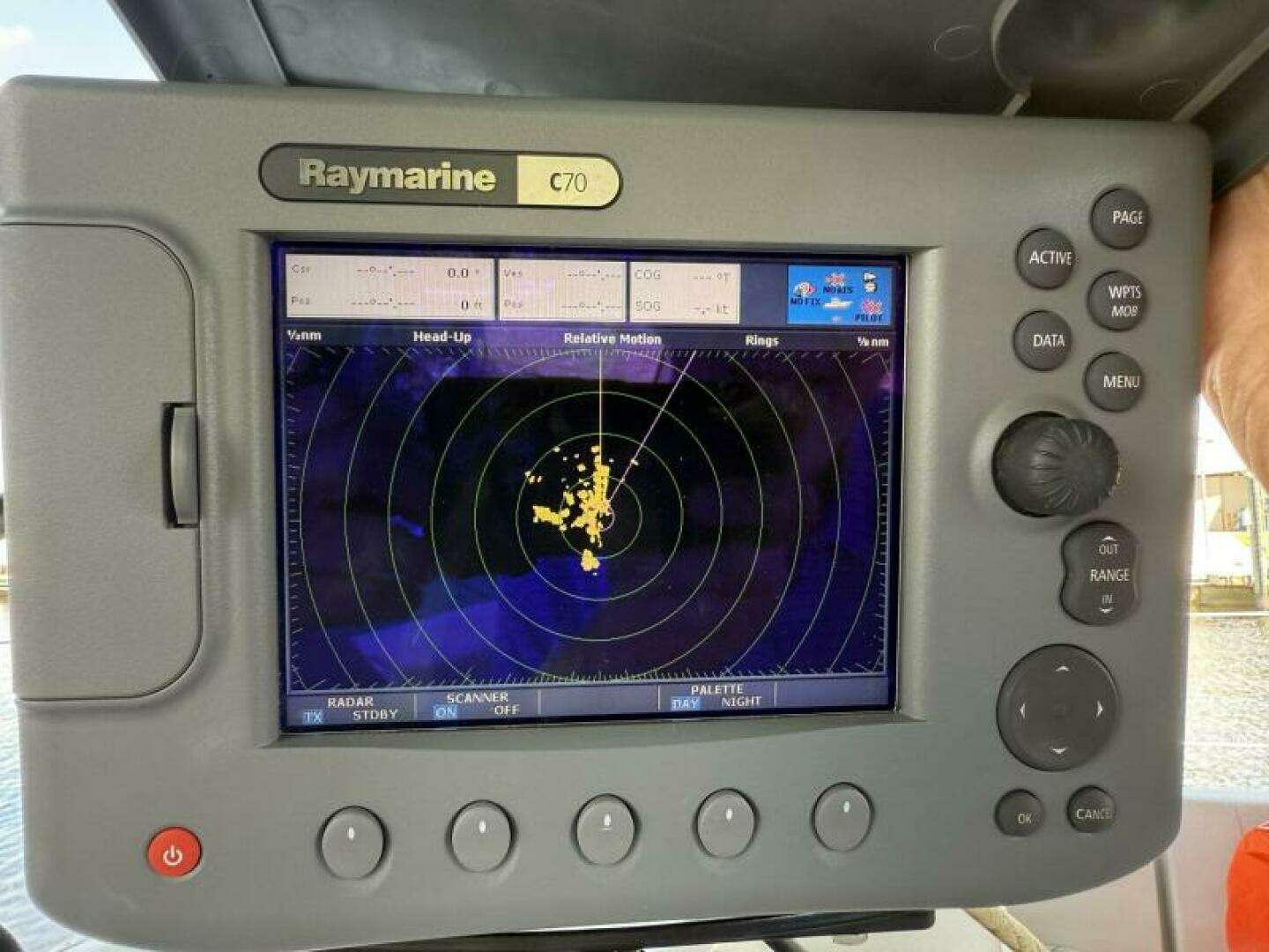 1998 Beneteau OCEANIS 352 - Image 17