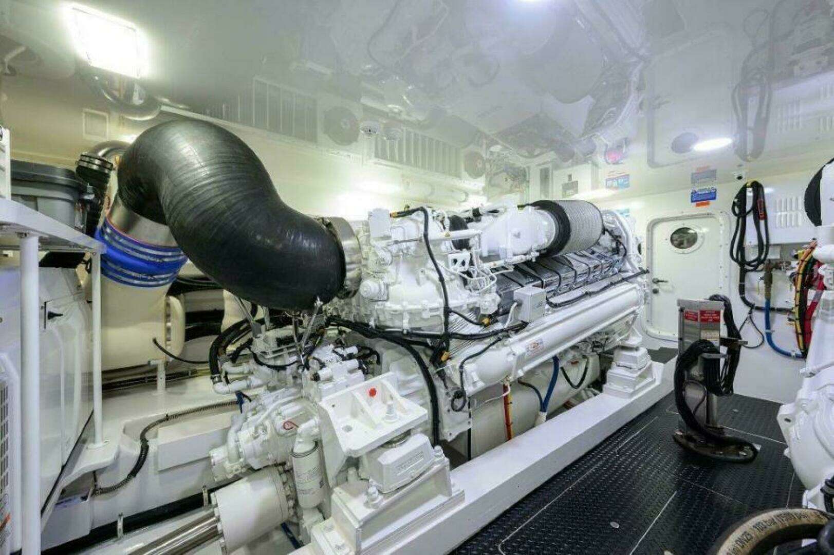 2020 Viking 72 Convertible - Image 47