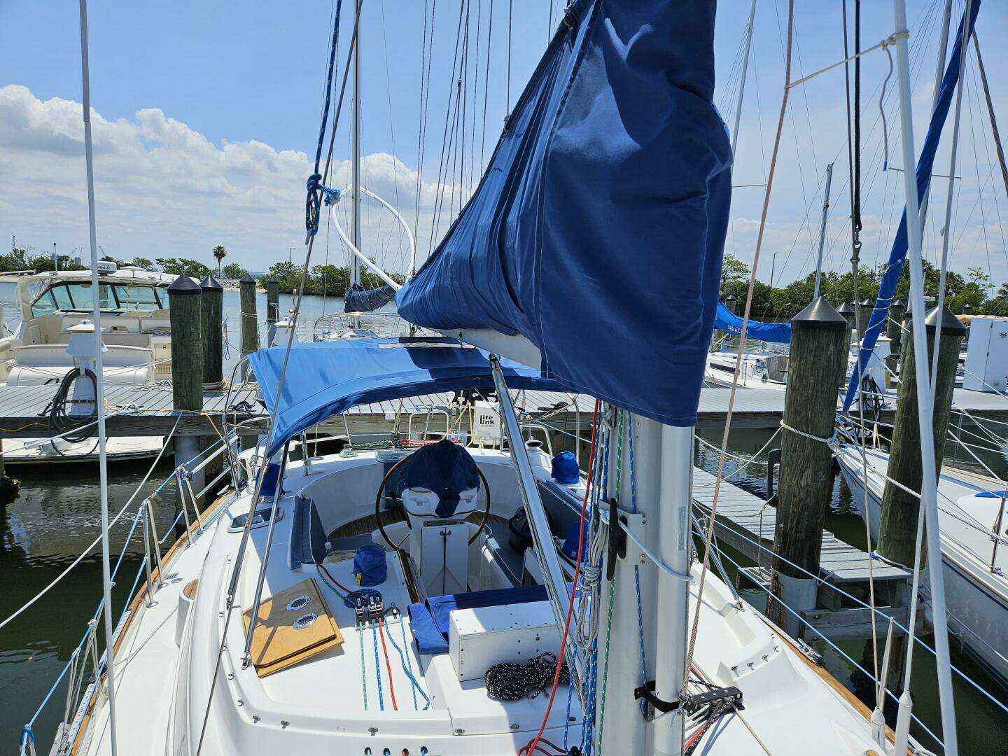 2000 Beneteau 36 Center Cockpit - Image 2