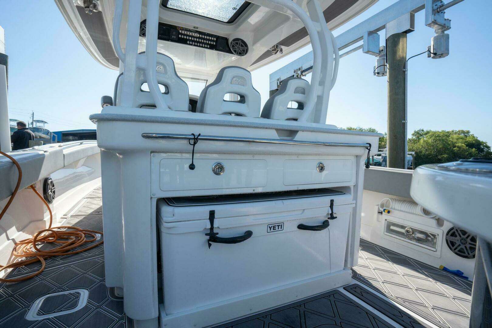 2020 BlackWater 43 Sportfish - Image 27