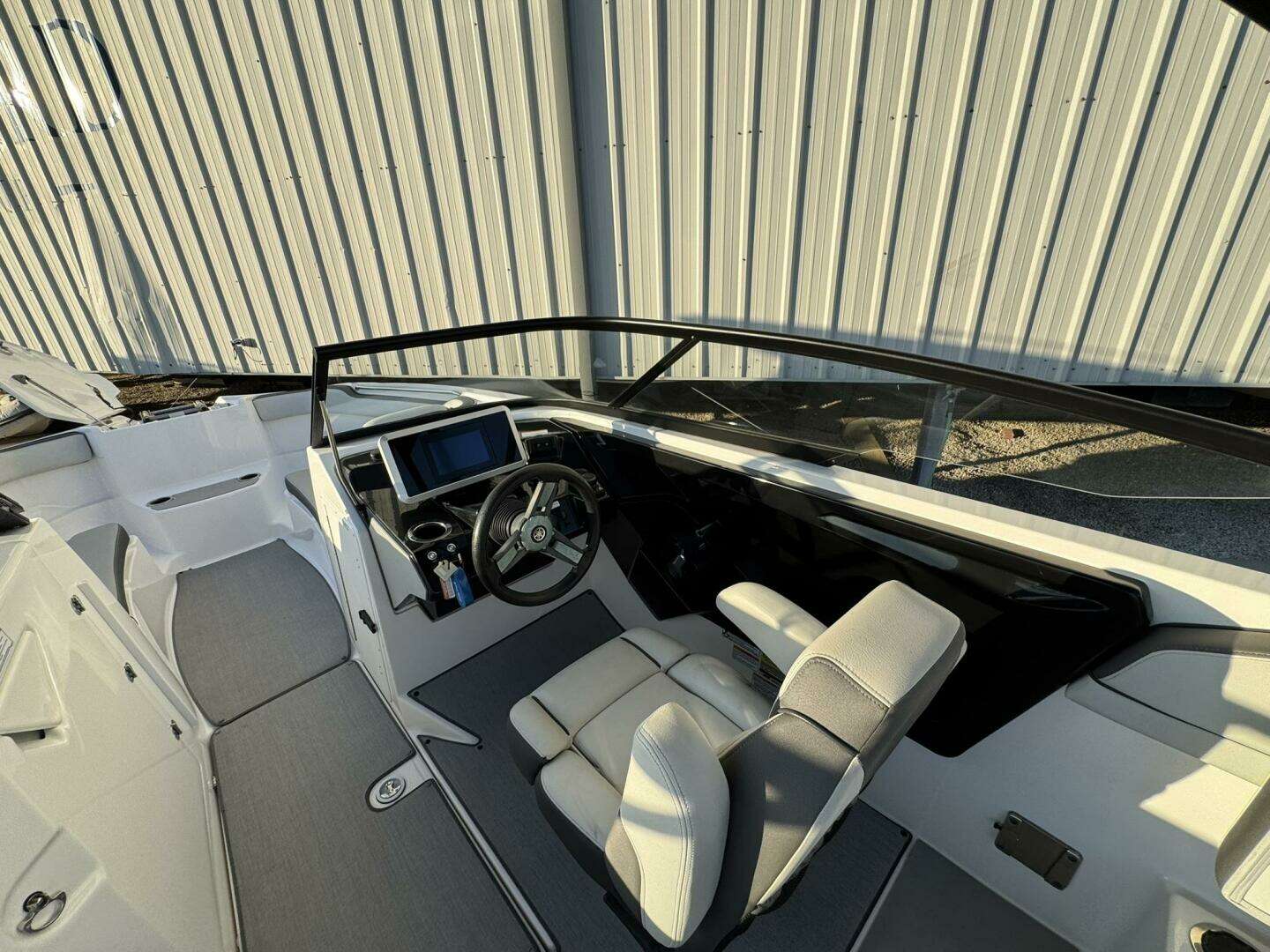 2021 Yamaha Boats AR 250 - Image 21