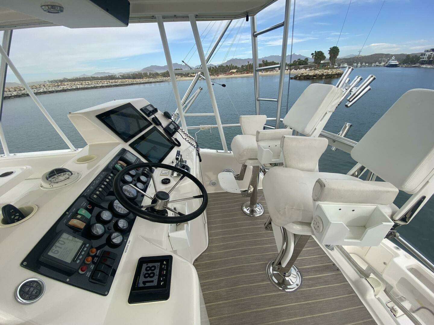 2001 Riviera 43 Flybridge - Image 17