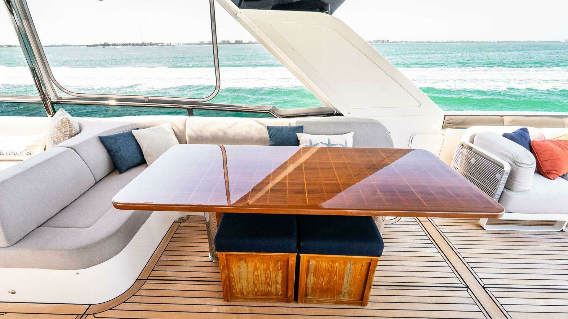 2022 Absolute 64 Navetta - Image 42