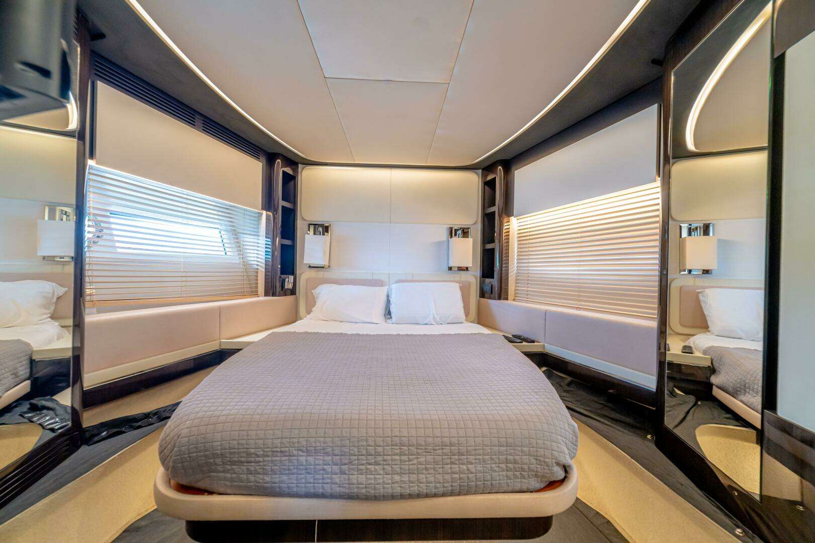 2017 Azimut 77S - Image 69