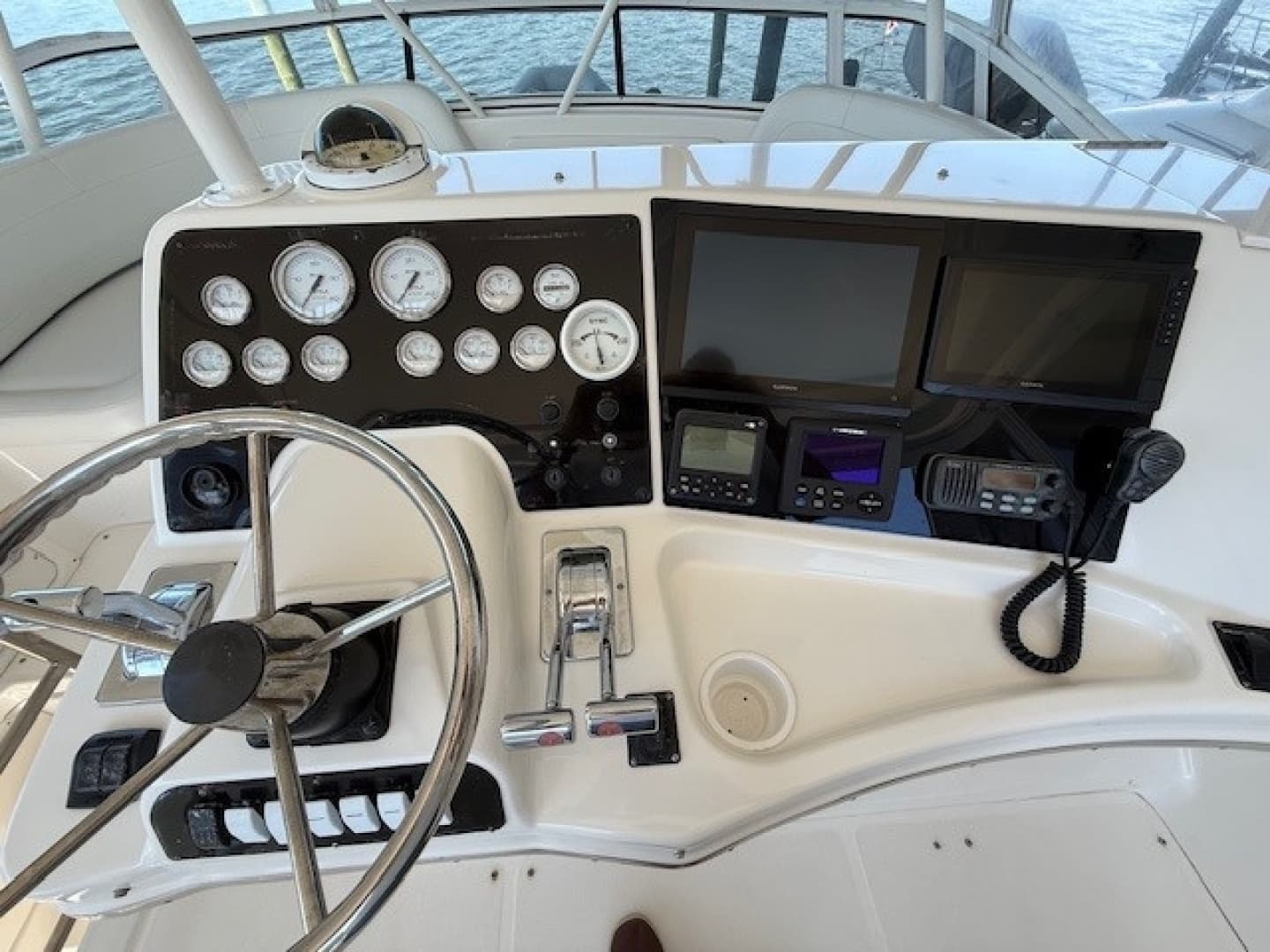 2001 Silverton 42 Convertible - Image 53