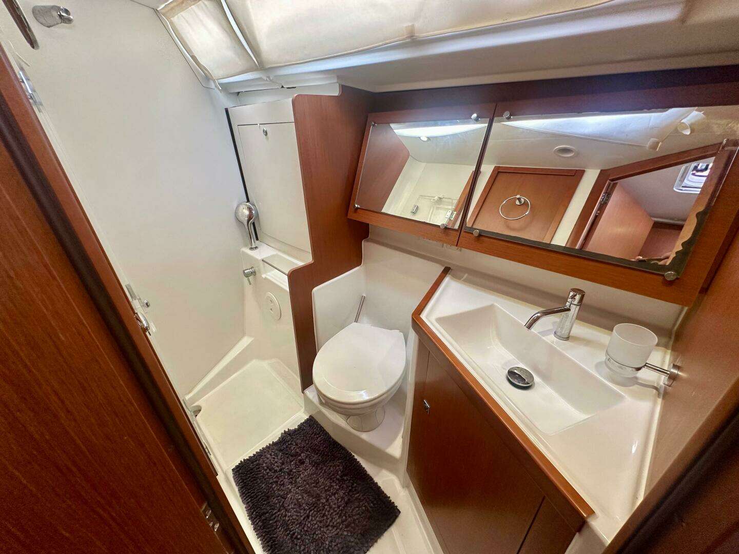 2015 Beneteau Oceanis 45 - Image 75