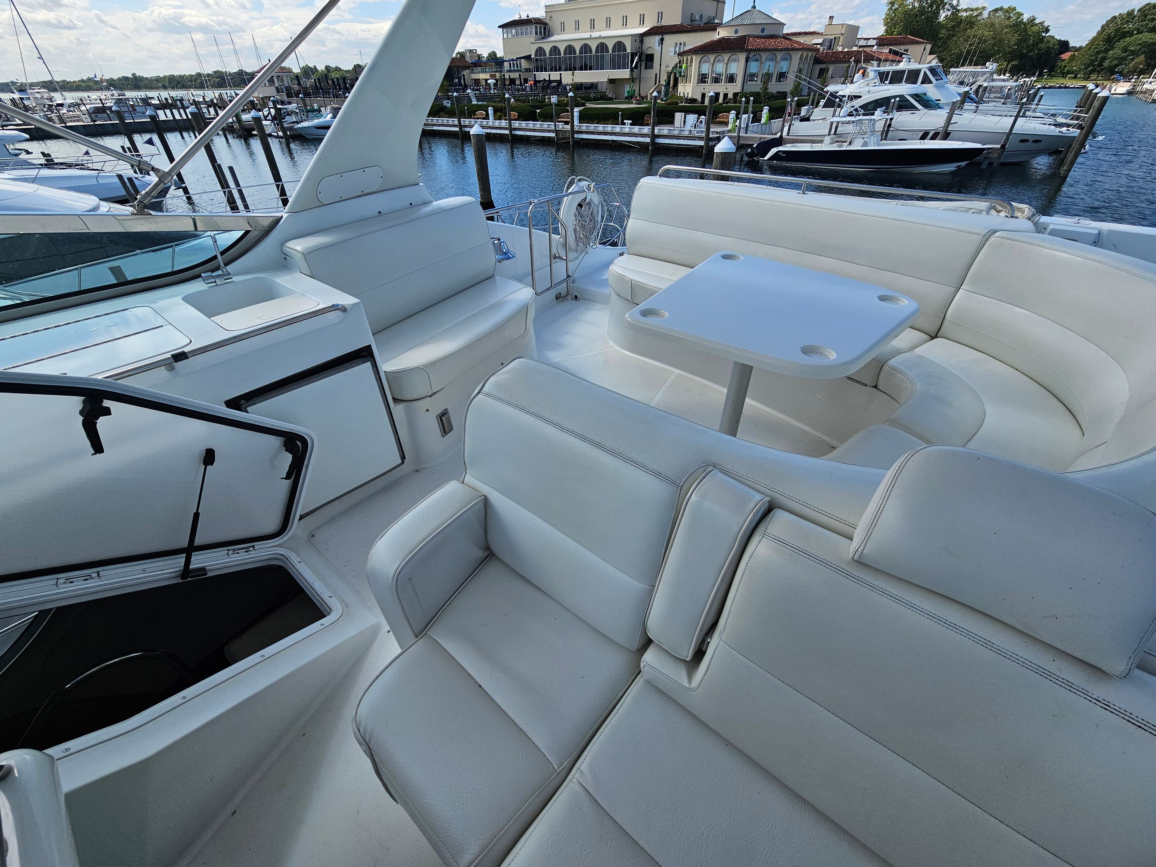 1999 Carver 530 Voyager Pilothouse - 10