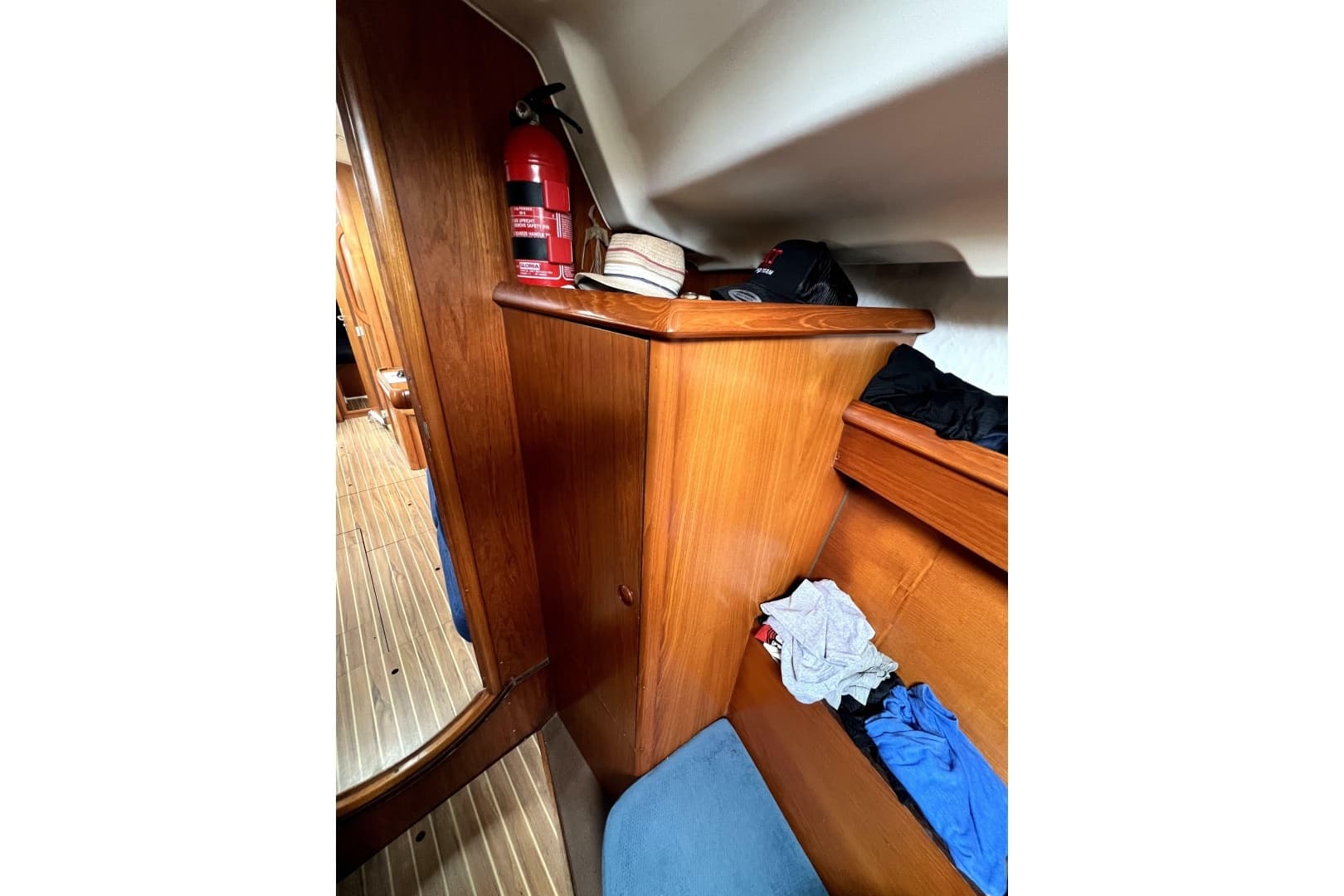 2002 Jeanneau Sun Odyssey 40 - Image 31