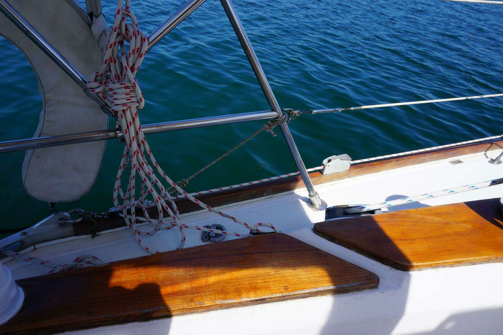 1998 Sabre 402 - Image 40