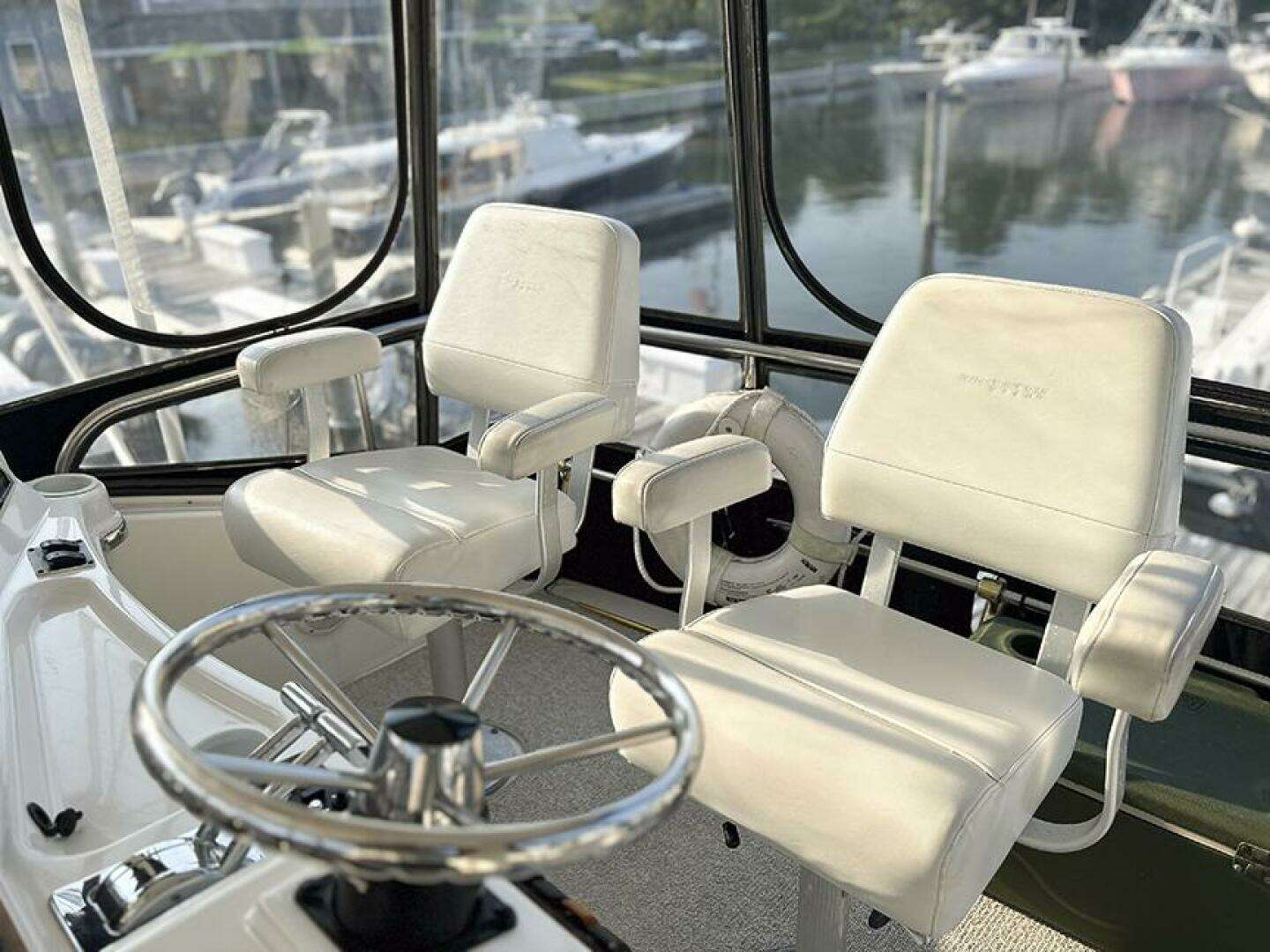 2002 Silverton 42 Convertible - Image 14