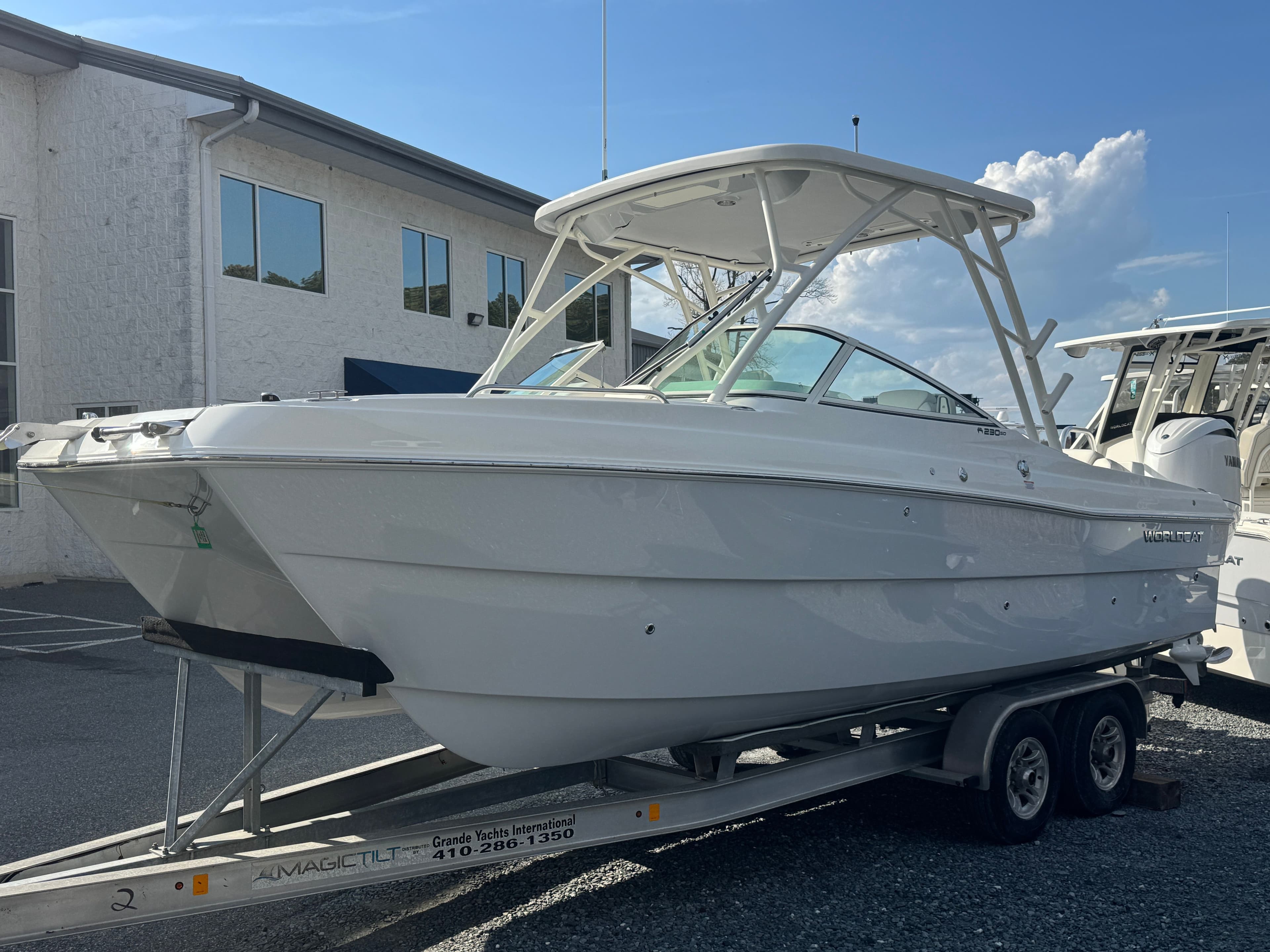 2026 WORLD CAT 230 SD - Image 6