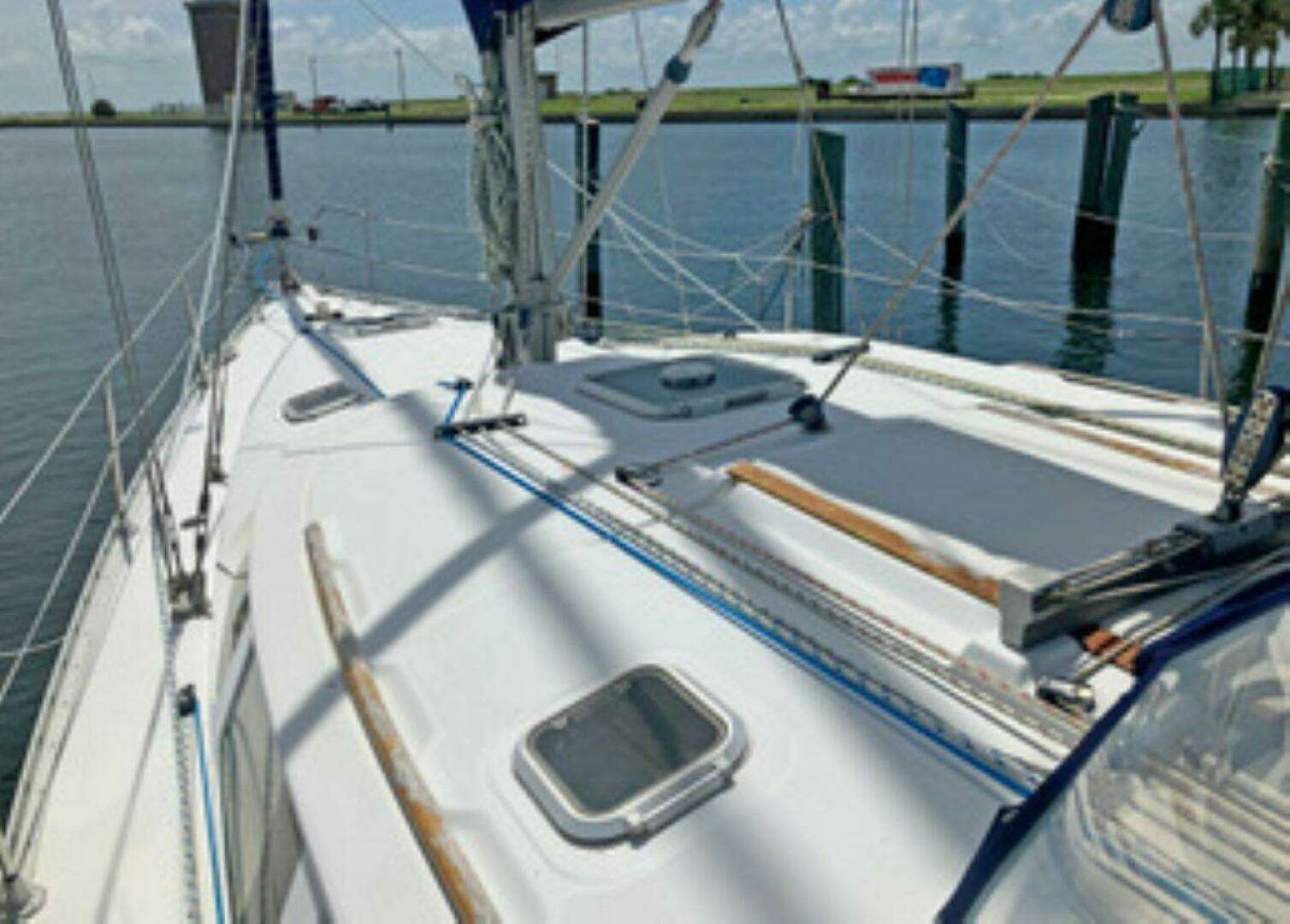 2002 Jeanneau 43DS - Image 16