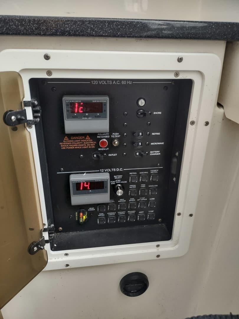 2012 Regulator — - Image 17