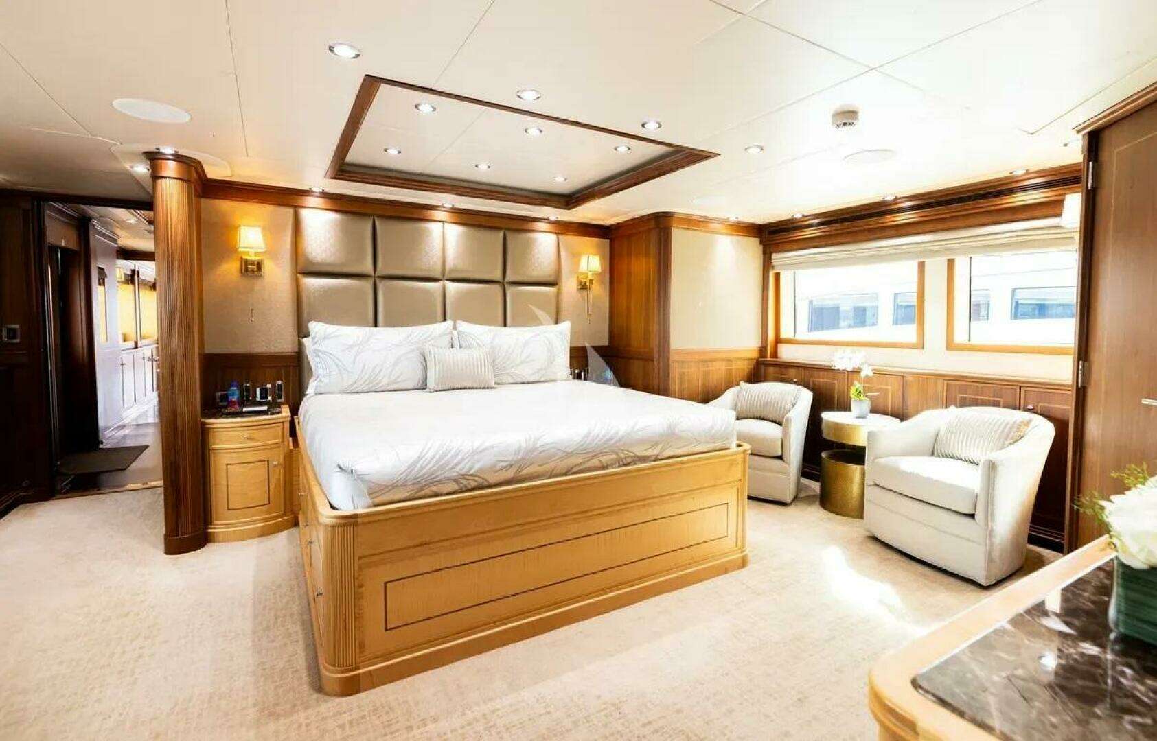 2006 Palmer Johnson Motor Yacht - Image 18