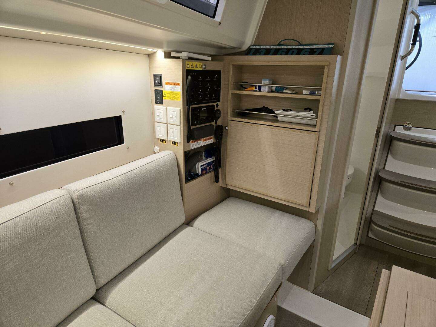 2021 Beneteau Oceanis 30.1 - Image 40