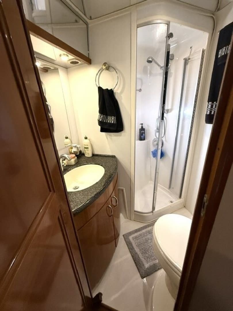 2005 Carver 46 Voyager - Image 74