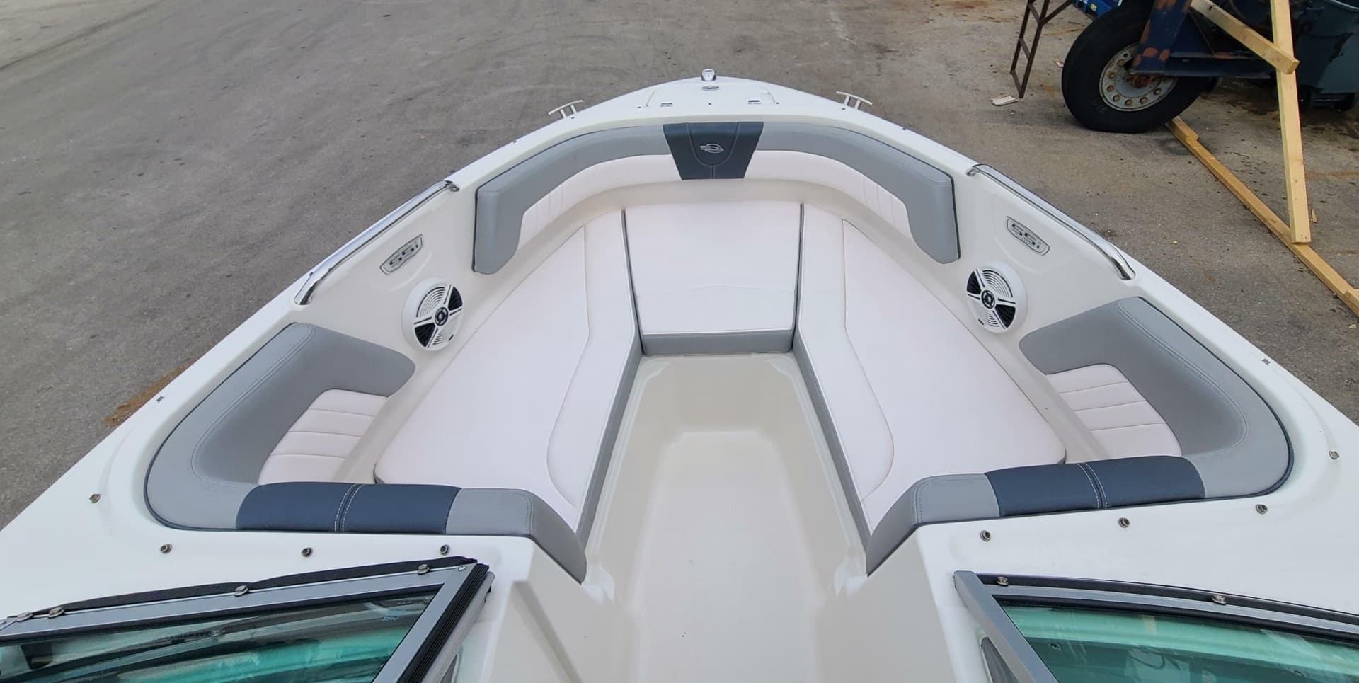 2020 Chaparral 21 SSI OB - Image 12