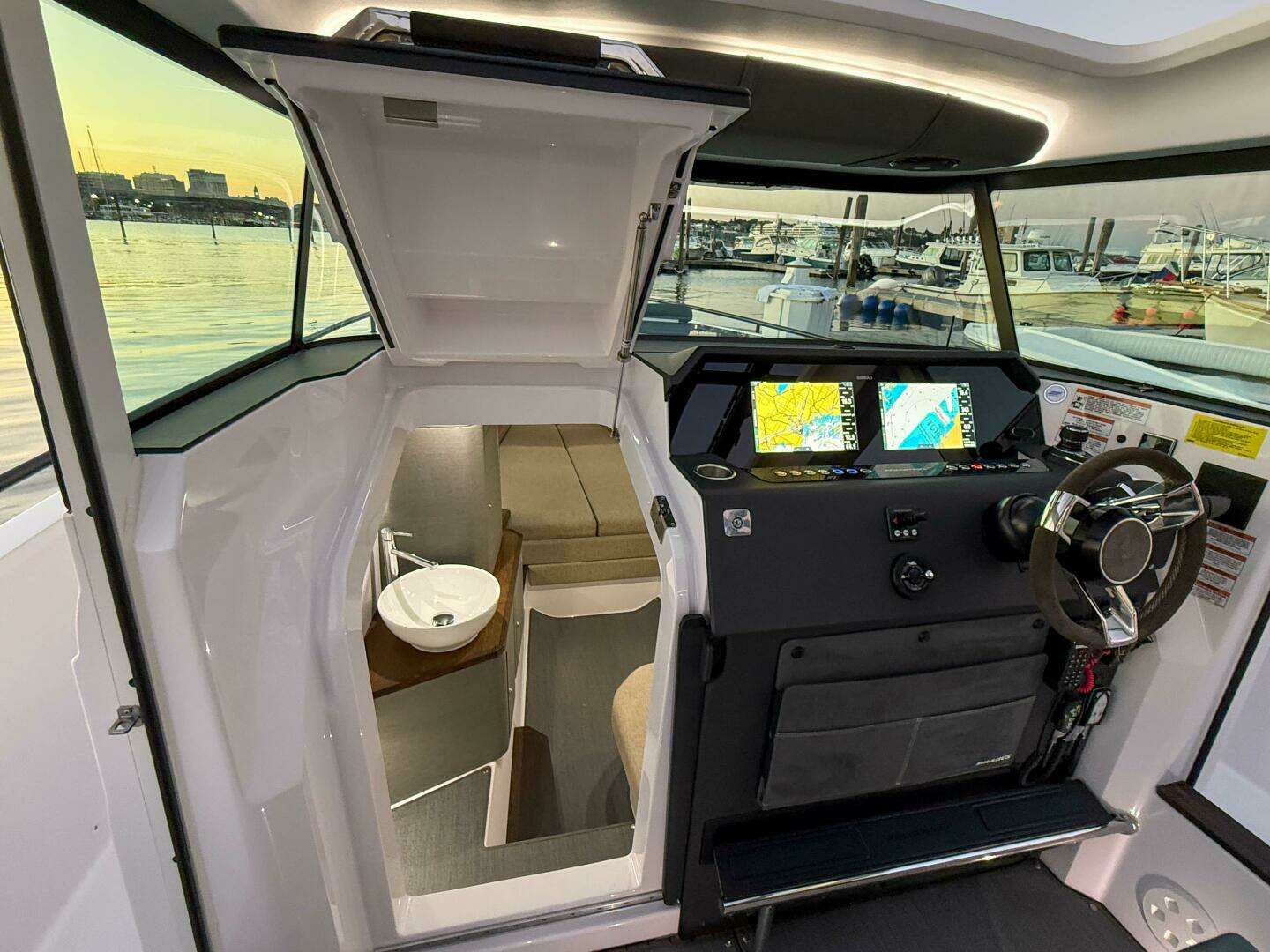 2022 Axopar 37 XC Cross Cabin - Image 38