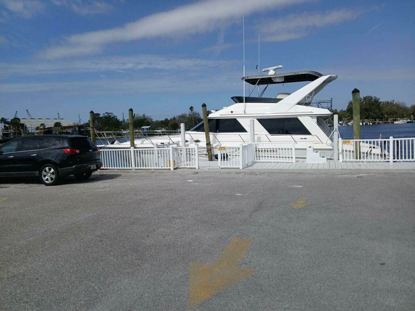 1997 Sea Ray 550 Sedan Bridge - Image 2