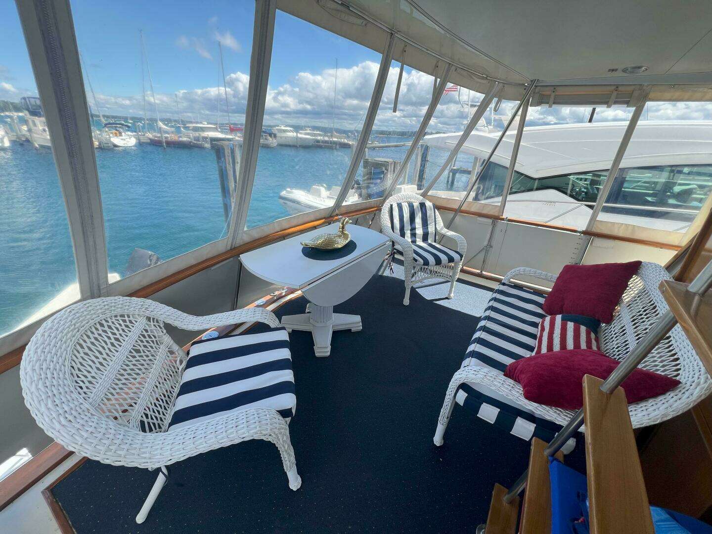 1978 Chris-Craft 410 Motor Yacht - Image 3