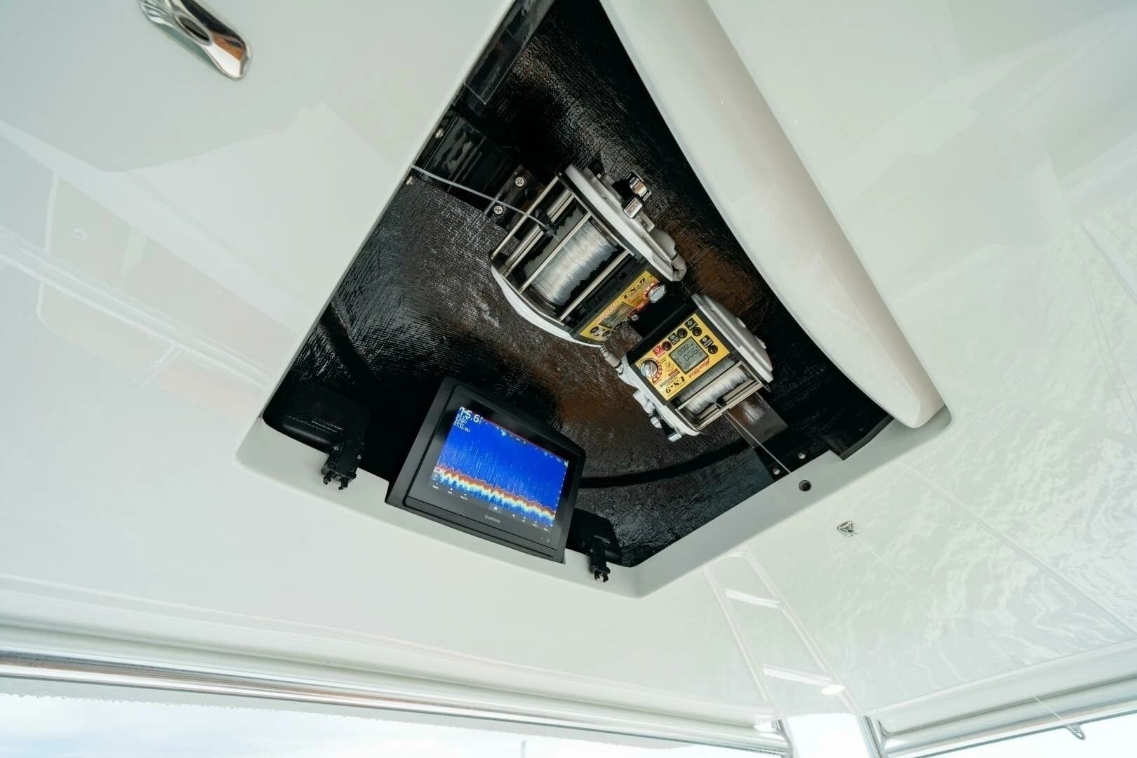 2027 Viking 82 Convertible - Image 40
