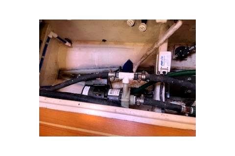 2016 Catalina 445 yacht plumbing system with hoses and fittings.