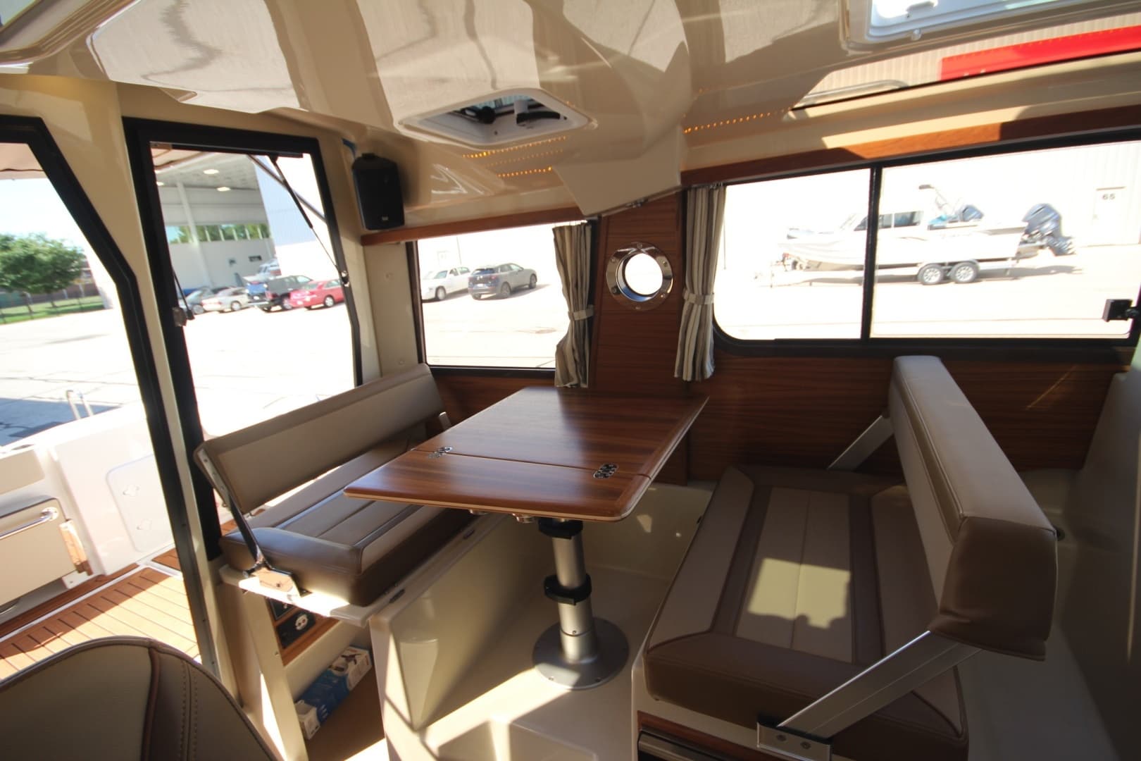 2027 Ranger Tugs R-25 Luxury Edition - Image 20