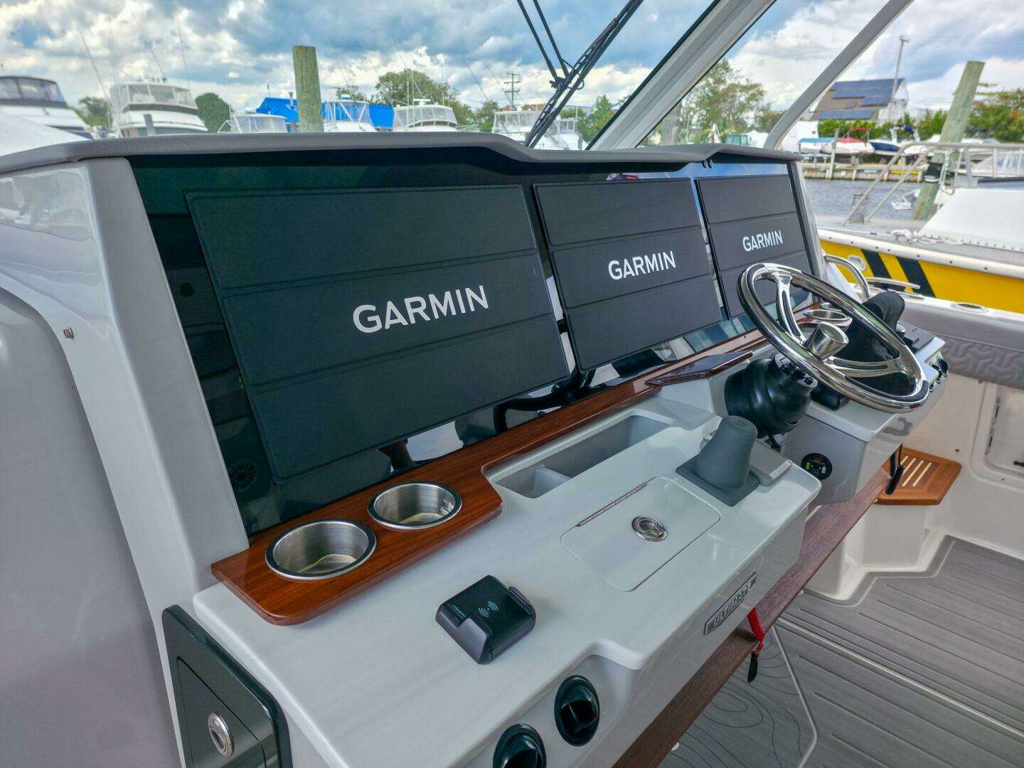 2025 Regal 50 SAV - Image 26