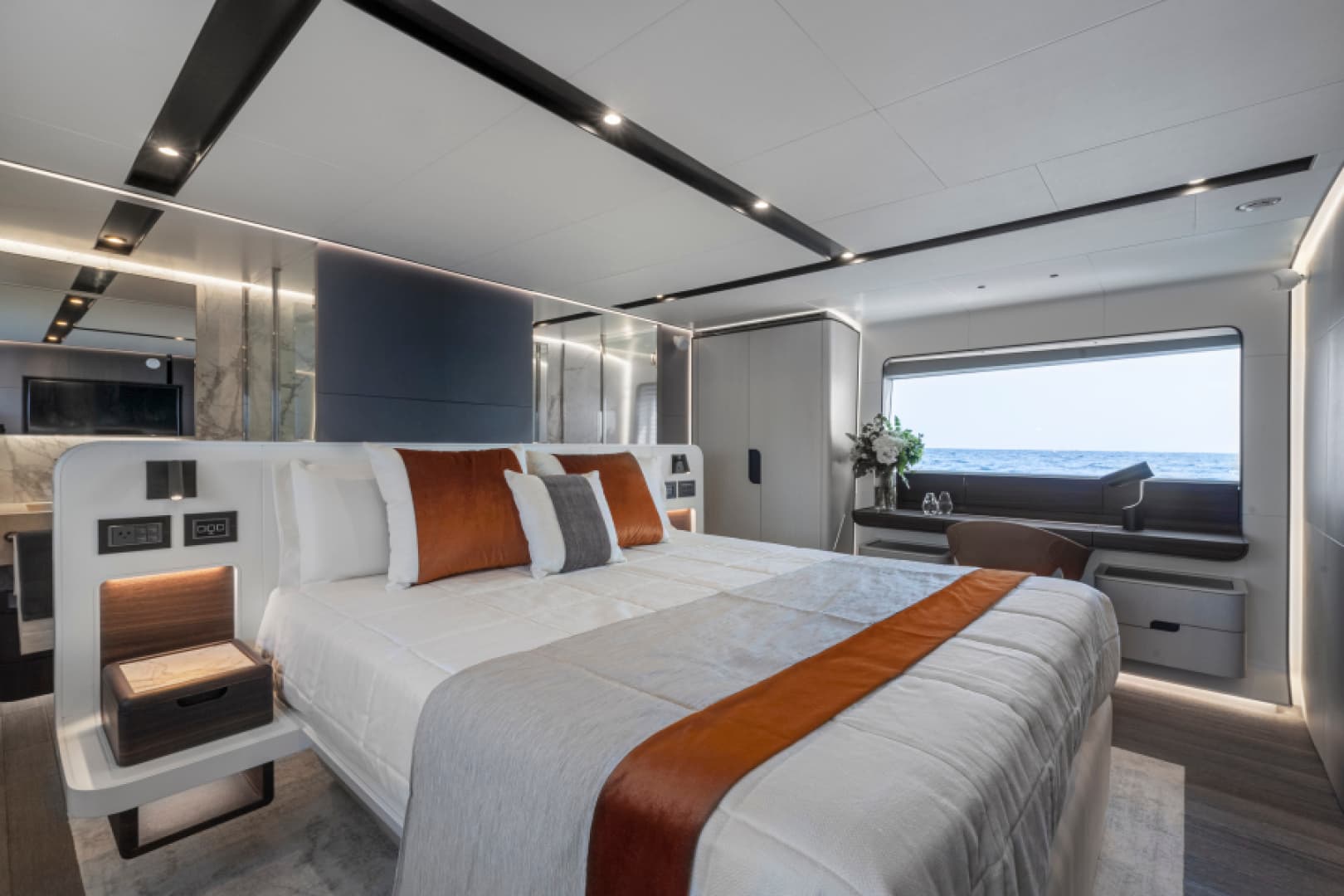 2024 Astondoa AS8 Flybridge - Image 25