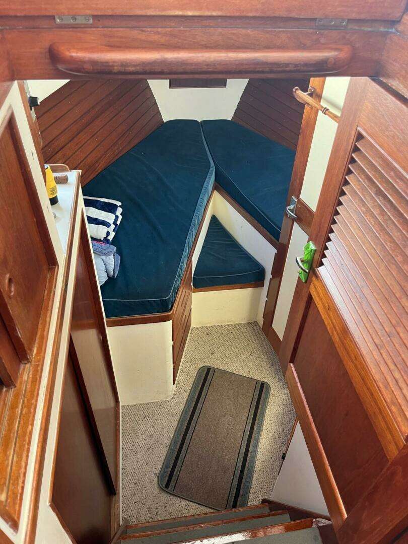 1976 Grand Banks 42 Classic - Image 2